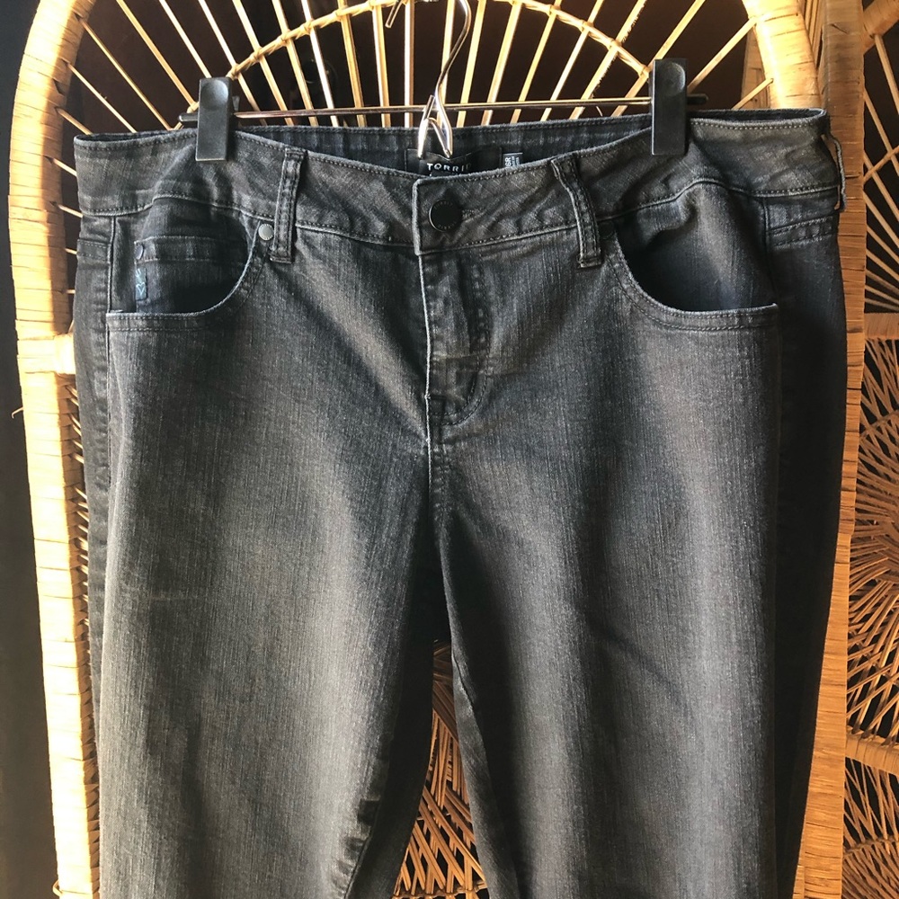 Classic Black Women's Jeans - Picture 2 of 7